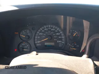 2006 Chevrolet Express Passenger с VIN 1GAHG35U961270030, выставлен на аукционе IAAI как лот 41902735 с пробегом 163 367 миль миль и . История ставок и продаж доступна на DreamBid. Изображение 7.