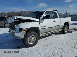 2000 Dodge Ram 2500 with VIN 1B7KF23W4YJ137421, listed as a Copart auction lot 44046975 with 136,850 mi miles and Salvage Title. Bid and sale history available at carsss.com. Image 1.