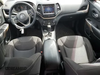 2017 Jeep Cherokee Latitude with VIN 1C4PJMCS9HD213517, listed as a Copart auction lot 55364155 with 81,200 mi miles and Clean Title. Bid and sale history available at DreamBid. Image 8.