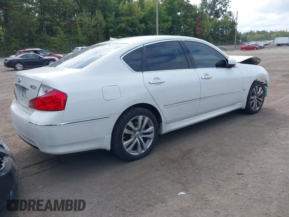 2010 Infiniti M with VIN JN1CY0AR4AM961524, listed as a IAAI auction lot 40352614 with 152,492 mi miles. Bid and sale history available at carsss.com. Image 4.