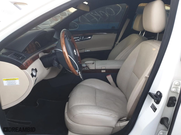 2009 Mercedes-Benz S-Class 5.5L V8 with VIN WDDNG71X39A277664, listed as a Copart auction lot 84507304 with 110,006 mi miles and Salvage Title. Bid and sale history available at carsss.com. Image 7.