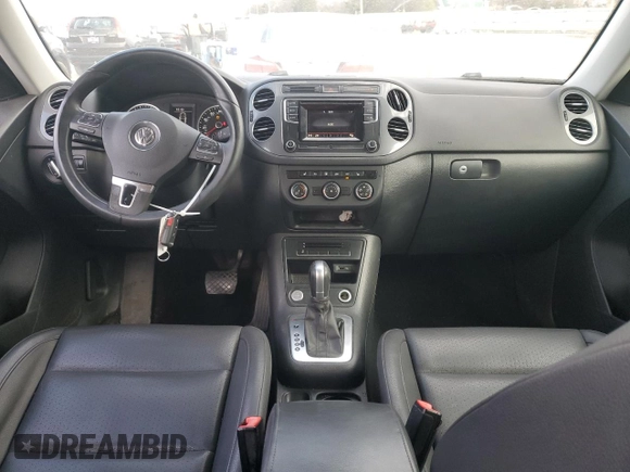 2016 Volkswagen Tiguan S with VIN WVGBV7AX0GW600518, listed as a Copart auction lot 86335544 with 132,123 mi miles and Salvage Title. Bid and sale history available at DreamBid. Image 8.