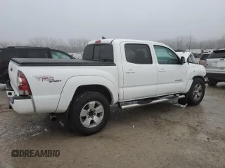 2013 Toyota Tacoma with VIN 3TMLU4EN8DM131287, listed as a Copart auction lot 86551044 with 132,499 mi miles and Salvage title. Bid and sale history available at DreamBid. Image 3.
