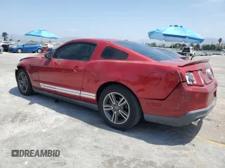 2012 Ford Mustang Premium z VIN 1ZVBP8AM4C5284032, wystawiony jako Copart lot #62140355 z przebiegiem 176 640 mil mil oraz Szkoda całkowita • Salvage title. Historia ofert i sprzedaży dostępna na DreamBid. Obrazek 2.