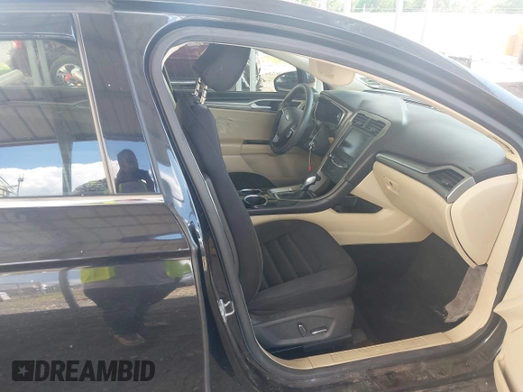 2013 Ford Fusion SE z VIN 3FA6P0H74DR121844, wystawiony jako IAAI lot #42192590 z przebiegiem 243 433 mil mil oraz . Historia ofert i sprzedaży dostępna na DreamBid. Obrazek 5.