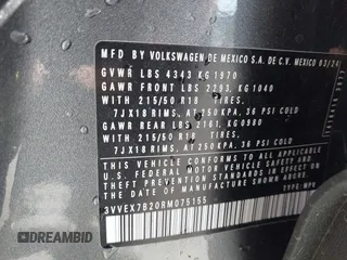 2024 Volkswagen Taos SE z VIN 3VVEX7B20RM075155, wystawiony jako IAAI lot #41709198 z przebiegiem 4 810 mil mil oraz . Historia ofert i sprzedaży dostępna na DreamBid. Obrazek 9.