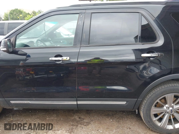 2019 Ford Explorer Limited with VIN 1FM5K7F83KGA40505, listed as a IAAI auction lot 42348185 with 130,130 mi miles and . Bid and sale history available at DreamBid. Image 14.