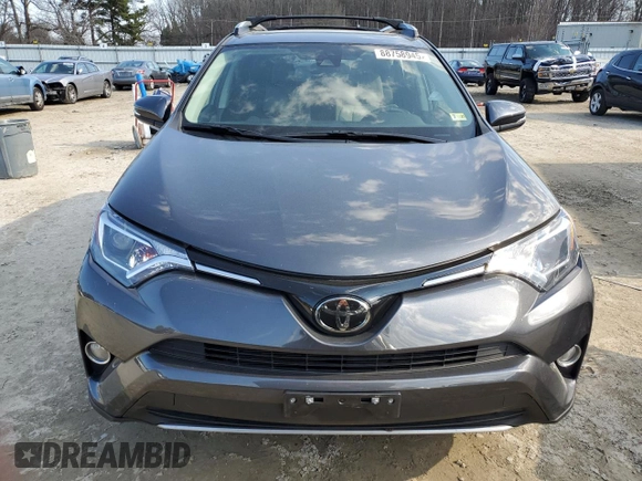 2018 Toyota RAV4 XLE with VIN 2T3RFREV3JW848384, listed as a Copart auction lot 88758945 with 28,951 mi miles and Salvage Title. Bid and sale history available at DreamBid. Image 5.
