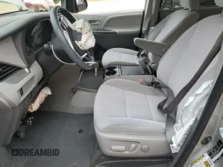 2020 Toyota Sienna LE Auto Access Seat with VIN 5TDKZ3DC7LS070827, listed as a Copart auction lot 45071994 with 101,563 mi miles and Salvage title. Bid and sale history available at DreamBid. Image 7.