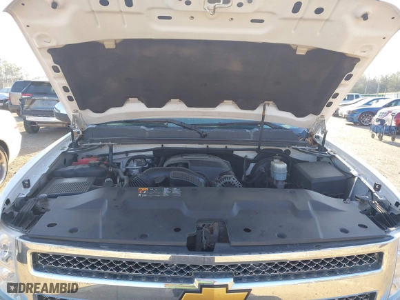 2013 Chevrolet Silverado 1500 LT with VIN 1GCRCSE06DZ273593, listed as a IAAI auction lot 41857478 with 207,175 mi miles. Bid and sale history available at carsss.com. Image 10.