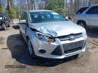 2013 Ford Focus SE with VIN 1FADP3K29DL162071, listed as a IAAI auction lot 41883318 with 170,911 mi miles. Bid and sale history available at carsss.com. Image 6.