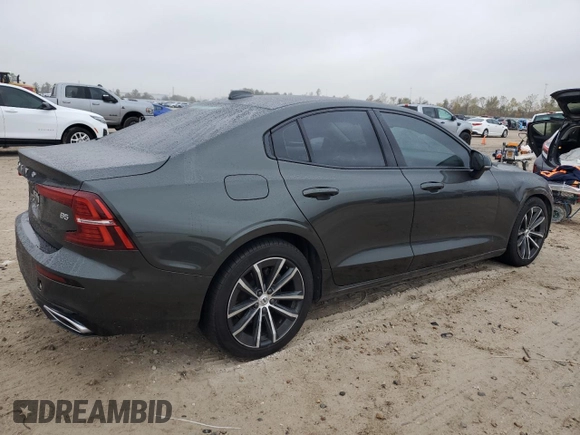 2022 Volvo S60 Momentum with VIN 7JRL12FZ1NG189799, listed as a Copart auction lot 84851744 with 46,646 mi miles and Salvage Title. Bid and sale history available at carsss.com. Image 3.
