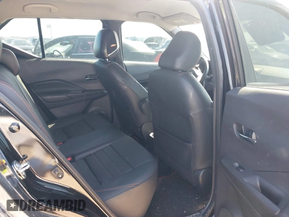 2019 Nissan Kicks S with VIN 3N1CP5CU3KL535479, listed as a IAAI auction lot 41302465 with 97,148 mi miles. Bid and sale history available at carsss.com. Image 8.