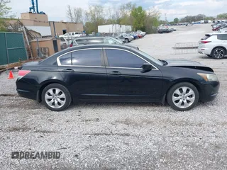 2010 Honda Accord EX-L z VIN 1HGCP2F86AA032708, wystawiony jako IAAI lot #42010837 z przebiegiem 196 739 mil mil oraz . Historia ofert i sprzedaży dostępna na DreamBid. Obrazek 13.