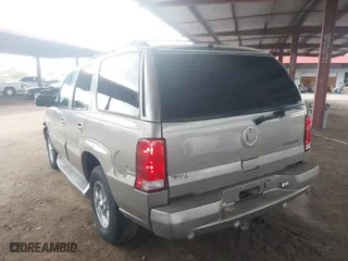 2002 Cadillac Escalade with VIN 1GYEK63N22R209467, listed as a IAAI auction lot 41816247 with 213,770 mi miles. Bid and sale history available at carsss.com. Image 3.