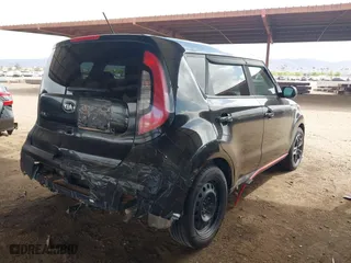 2019 Kia Soul with VIN KNDJN2A28K7684291, listed as a IAAI auction lot 41936705 with 140,653 mi miles. Bid and sale history available at carsss.com. Image 4.