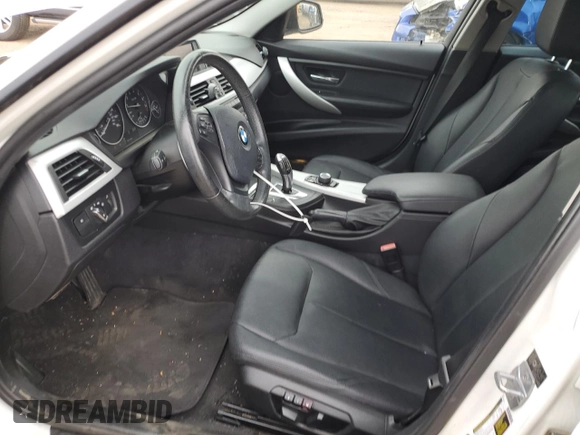 2013 BMW 3 Series 328i xDrive z VIN WBA3B5G59DNP40982, wystawiony jako Copart lot #62220845 z przebiegiem 152 820 mil mil oraz Czysty tytuł • Clean title. Historia ofert i sprzedaży dostępna na DreamBid. Obrazek 7.