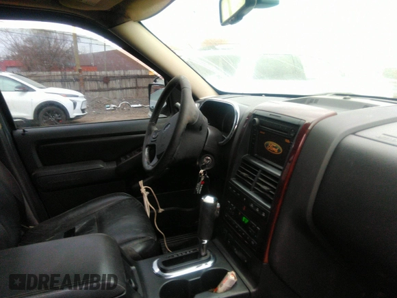 2006 Ford Explorer Limited with VIN 1FMEU75886UA29132, listed as a IAAI auction lot 38758527 with 306,402 mi miles and . Bid and sale history available at DreamBid. Image 5.