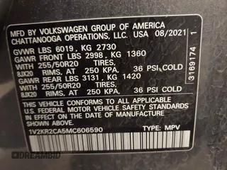 2021 Volkswagen Atlas SE z VIN 1V2KR2CA5MC606590, wystawiony jako IAAI lot #42383813 z przebiegiem 45 087 mil mil oraz . Historia ofert i sprzedaży dostępna na DreamBid. Obrazek 9.