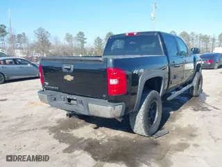 2007 Chevrolet Silverado 1500 LT w/1LT with VIN 2GCEK13C371608346, listed as a IAAI auction lot 41417978 with 171,167 mi miles. Bid and sale history available at carsss.com. Image 4.