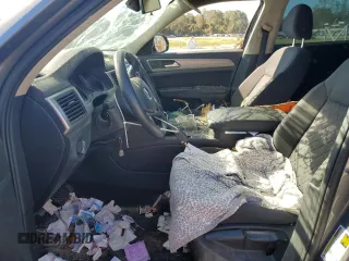 2020 Volkswagen Atlas S with VIN 1V2AP2CA9LC501633, listed as a Copart auction lot 75040264 with 104,853 mi miles and Salvage title. Bid and sale history available at DreamBid. Image 7.