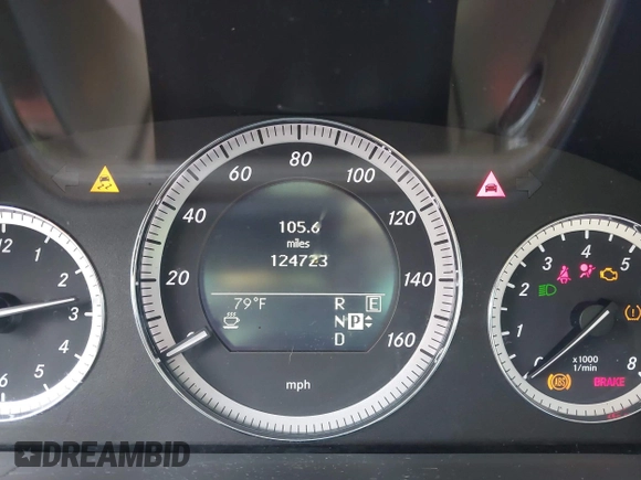 2011 Mercedes-Benz E 350 Luxury with VIN WDDHF8HB9BA352146, listed as a IAAI auction lot 42216234 with 124,723 mi miles and . Bid and sale history available at DreamBid. Image 7.