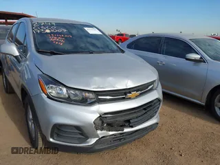 2022 Chevrolet Trax LS with VIN KL7CJKSMXNB555858, listed as a IAAI auction lot 41535285 with 75,468 mi miles and . Bid and sale history available at DreamBid. Image 6.