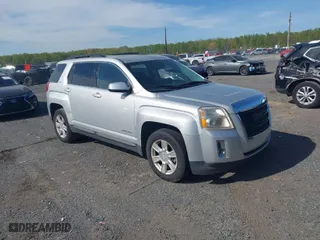 2013 GMC Terrain SLE with VIN 2GKALSEK7D6271401, listed as a IAAI auction lot 42099831 with 197,553 mi miles. Bid and sale history available at carsss.com. Image 1.