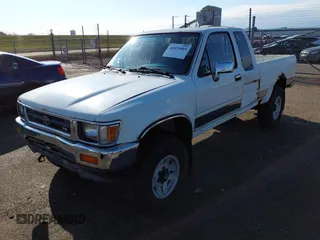 1994 Toyota Pickup SR5 z VIN JT4VN13G3R5138301, wystawiony jako IAAI lot #41871065 z przebiegiem 181 040 mil mil oraz . Historia ofert i sprzedaży dostępna na DreamBid. Obrazek 2.