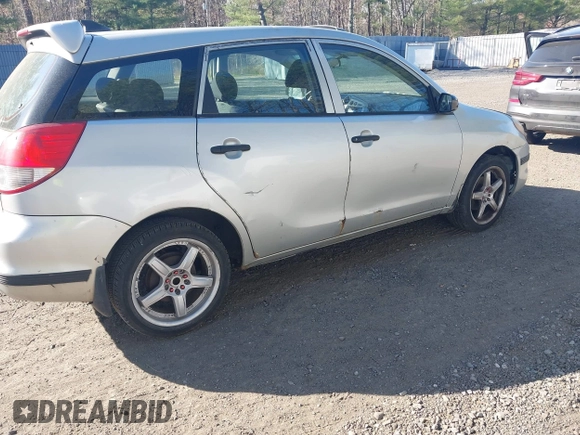 2004 Toyota Matrix Std with VIN 2T1KR32E64C291575, listed as a IAAI auction lot 42095056 with 193,453 mi miles. Bid and sale history available at carsss.com. Image 6.