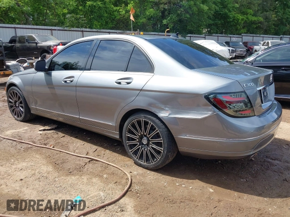 2008 Mercedes-Benz C 300 Sport with VIN WDDGF54X28F058210, listed as a IAAI auction lot 42040103 with 172,433 mi miles and . Bid and sale history available at DreamBid. Image 3.