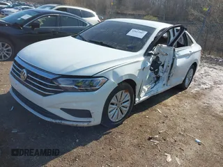 2020 Volkswagen Jetta S z VIN 3VWCB7BUXLM042951, wystawiony jako IAAI lot #42012007 z przebiegiem 61 806 mil mil oraz . Historia ofert i sprzedaży dostępna na DreamBid. Obrazek 18.