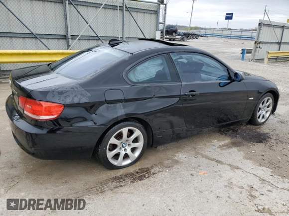 2008 BMW 3 Series 328xi z VIN WBAWV53538P078580, wystawiony jako Copart lot #52483785 z przebiegiem 121 613 mil mil oraz Nie do naprawy • Non repairable. Historia ofert i sprzedaży dostępna na DreamBid. Obrazek 3.