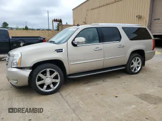 2008 Cadillac Escalade ESV z VIN 1GYFK668X8R195644, wystawiony jako Copart lot #51516375 z przebiegiem 212 510 mil mil oraz Szkoda całkowita • Salvage title. Historia ofert i sprzedaży dostępna na DreamBid. Obrazek 1.
