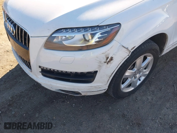 2015 Audi Q7 3.0T Premium Plus with VIN WA1LGAFE0FD008032, listed as a IAAI auction lot 41690210 with 92,690 mi miles. Bid and sale history available at carsss.com. Image 6.