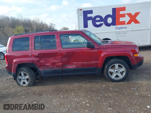 2014 Jeep Patriot Latitude with VIN 1C4NJRFB0ED628074, listed as a IAAI auction lot 41946451 with 92,118 mi miles and . Bid and sale history available at carsss.com. Image 13.
