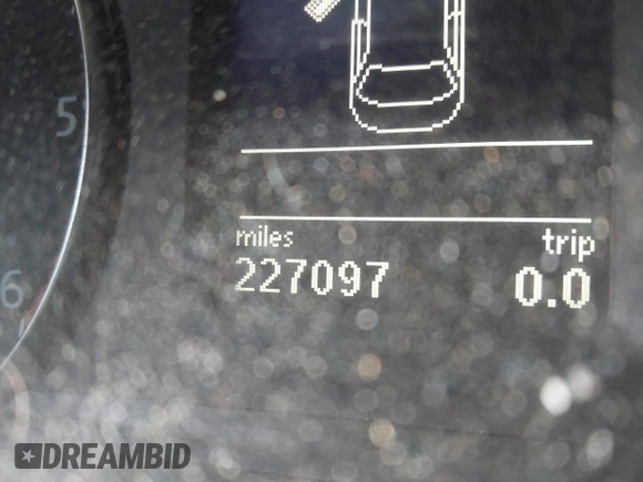 2012 Volkswagen Passat SE z VIN 1VWBN7A31CC044441, wystawiony jako IAAI lot #41390295 z przebiegiem 227 097 mil mil oraz . Historia ofert i sprzedaży dostępna na DreamBid. Obrazek 14.