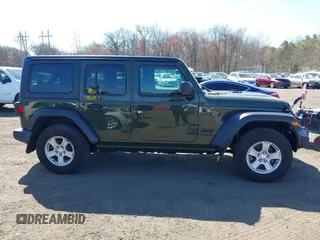 2021 Jeep Wrangler Unlimited Sport Altitude с VIN 1C4HJXDN8MW701628, выставлен на аукционе IAAI как лот 42059202 с пробегом 73 814 миль миль и . История ставок и продаж доступна на DreamBid. Изображение 13.