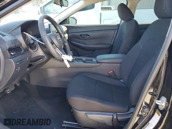 2024 Nissan Sentra S z VIN 3N1AB8BV3RY334549, wystawiony jako Copart lot #48660835 z przebiegiem 2 240 mil mil oraz Szkoda całkowita • Salvage title. Historia ofert i sprzedaży dostępna na DreamBid. Obrazek 7.
