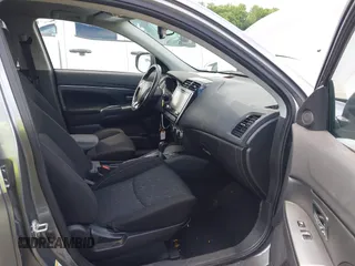 2021 Mitsubishi Outlander SE z VIN JA4APVAUXMU018576, wystawiony jako IAAI lot #42166527 z przebiegiem 126 732 mil mil oraz . Historia ofert i sprzedaży dostępna na DreamBid. Obrazek 5.