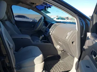 2009 Ford Edge SEL with VIN 2FMDK38C69BA35483, listed as a IAAI auction lot 41252120 with 238,736 mi miles. Bid and sale history available at carsss.com. Image 5.