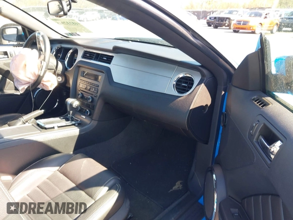 2011 Ford Mustang V6 с VIN 1ZVBP8AM6B5154462, выставлен на аукционе IAAI как лот 41813734 с пробегом 42 412 миль миль и . История ставок и продаж доступна на DreamBid. Изображение 5.