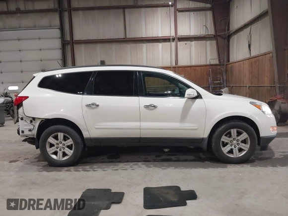 2012 Chevrolet Traverse 1LT z VIN 1GNKVGEDXCJ241794, wystawiony jako IAAI lot #41902110 z przebiegiem 138 305 mil mil oraz . Historia ofert i sprzedaży dostępna na DreamBid. Obrazek 13.