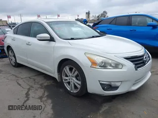 2014 Nissan Altima S with VIN 1N4BL3AP9EN242587, listed as a IAAI auction lot 41522793 with 97,562 mi miles and . Bid and sale history available at DreamBid. Image 1.