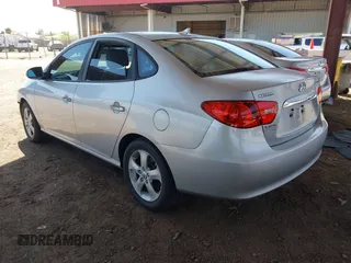 2010 Hyundai Elantra GLS z VIN KMHDU4AD4AU126950, wystawiony jako IAAI lot #42009934 z przebiegiem 124 845 mil mil oraz . Historia ofert i sprzedaży dostępna na DreamBid. Obrazek 3.