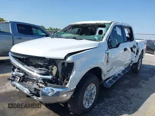 2022 Ford F-250 XL z VIN 1FT7W2BT9NEE21645, wystawiony jako IAAI lot #42013128 z przebiegiem 88 578 mil mil oraz . Historia ofert i sprzedaży dostępna na DreamBid. Obrazek 18.