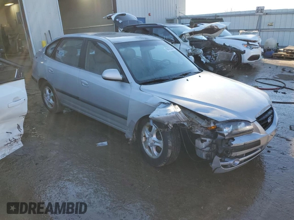 2006 Hyundai Elantra GLS z VIN KMHDN56D96U189271, wystawiony jako Copart lot #46472245 z przebiegiem 139 094 mil mil oraz Szkoda całkowita • Salvage title. Historia ofert i sprzedaży dostępna na DreamBid. Obrazek 4.