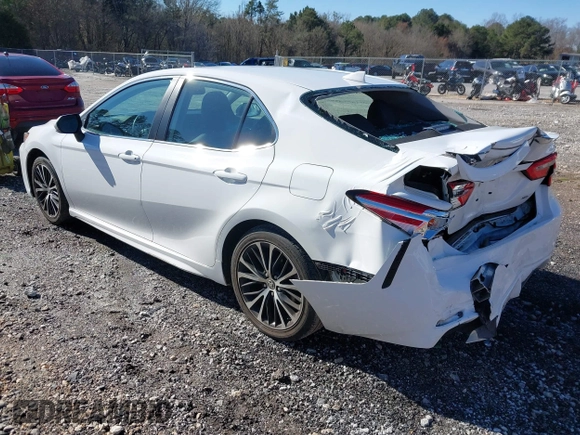 2020 Toyota Camry SE z VIN 4T1M11AK4LU383146, wystawiony jako IAAI lot #41576613 z przebiegiem 85 492 mil mil oraz . Historia ofert i sprzedaży dostępna na DreamBid. Obrazek 3.