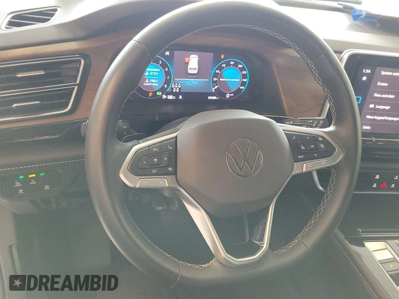 2024 Volkswagen Atlas SE with VIN 1V2HR2CA4RC557741, listed as a IAAI auction lot 42791846 with 20,380 mi miles and . Bid and sale history available at DreamBid. Image 29.