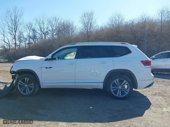 2019 Volkswagen Atlas 3.6L V6 SE w/Technology R-Line with VIN 1V2XR2CA2KC613418, listed as a IAAI auction lot 41735463 with 59,671 mi miles. Bid and sale history available at carsss.com. Image 15.
